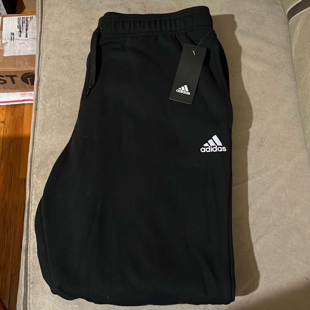 Adidas Sweatpants. NWT , Mens Size Large